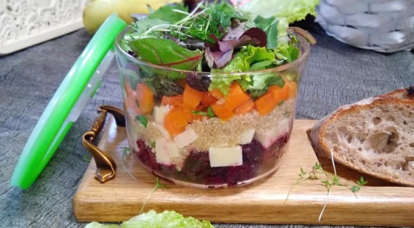 Салат с киноа, свеклой и сыром для ланч-бокса, пошаговый рецепт с фото Салат с киноа, свеклой и сыром для ланч-бокса, пошаговый рецепт с фото