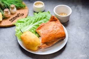 Салат с копченой курицей и грушей