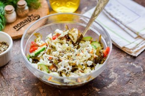 Салат с морской и пекинской капустой Салат с морской и пекинской капустой