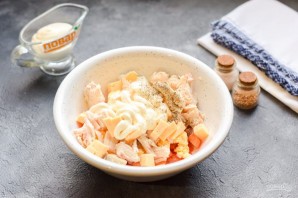 Салат с помидорами и курицей Салат с помидорами и курицей