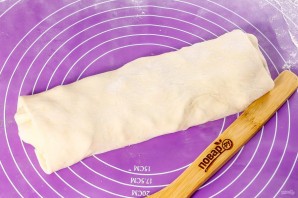 Штрудель с горбушей и картофельным салатом