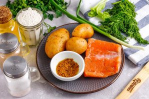 Штрудель с горбушей и картофельным салатом