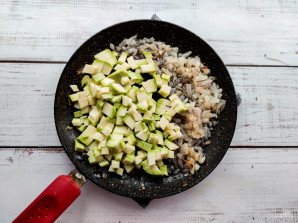 Суп с чечевицей и кабачком