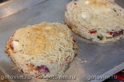 Свинина «Медвежья лапа» с начинкой из сладкого перца с чили и моцареллой