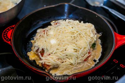 Свинина «Медвежья лапа» с начинкой из сладкого перца с чили и моцареллой