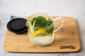 Чай с чабрецом и мятой Чай с чабрецом и мятой