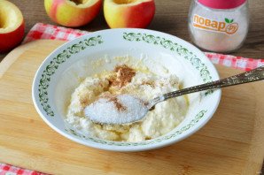 Яблоки фаршированные творогом