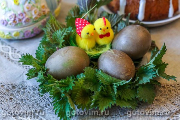 Как покрасить яйца крапивой Как покрасить яйца крапивой
