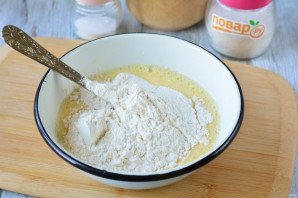 Клюквенный пирог с орехами