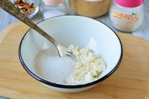 Клюквенный пирог с орехами