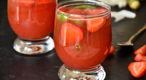 Клубничный мохито, пошаговый рецепт с фото Клубничный мохито, пошаговый рецепт с фото