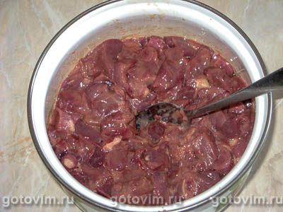 Куриная печень и сердечки, тушенные с тыквой Куриная печень и сердечки, тушенные с тыквой