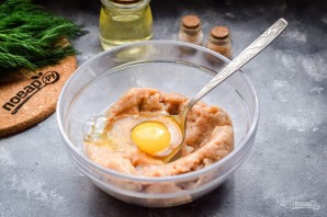 Куриные оладьи со сметаной Куриные оладьи со сметаной