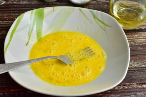 Медальоны из индейки в кунжуте