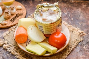 Овощное рагу с кабачками и тушенкой Овощное рагу с кабачками и тушенкой