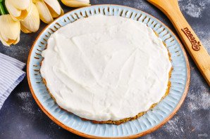 Песочный торт с орехами