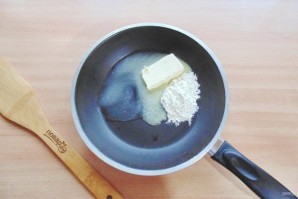 Пирог с курицей в соусе "Бешамель"