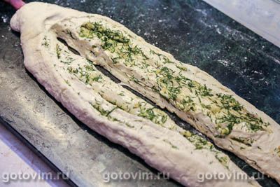 Плетеный хлеб с чесноком и укропом (без яиц и молока) Плетеный хлеб с чесноком и укропом (без яиц и молока)