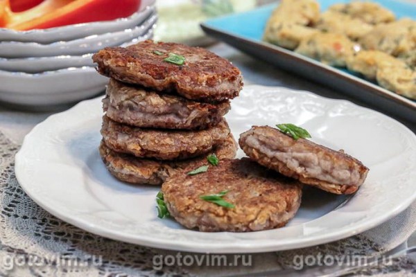 Постные котлеты из фасоли с картофелем