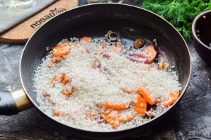 Рис с мидиями и креветками Рис с мидиями и креветками