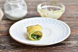 Рулетики из кабачка