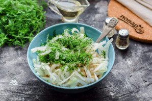 Салат из рыбных консервов с фасолью