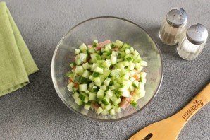 Салат с бужениной и огурцом