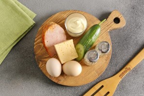 Салат с бужениной и огурцом