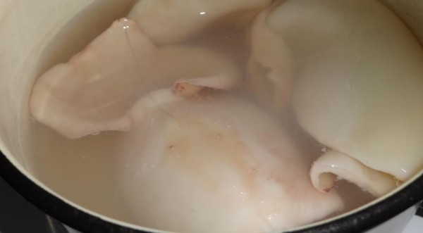 Салат с кальмарами, брынзой и зелёным горошком, пошаговый рецепт с фото