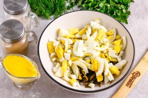 Салат с лавашом и колбасой