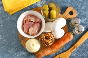 Салат с морковкой и курицей