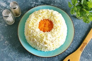 Салат слоеный с курицей