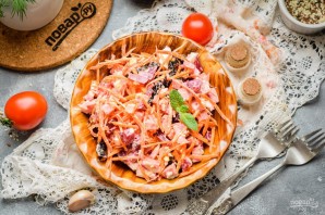 Салат со свеклой и колбасой Салат со свеклой и колбасой