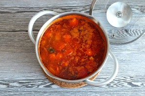 Солянка на говяжьем бульоне