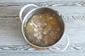 Солянка на говяжьем бульоне