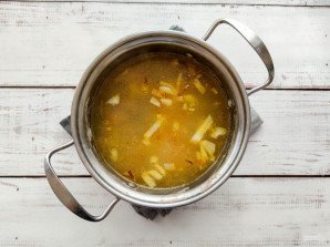 Суп с лапшой и куриными сердечками