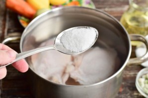 Суп с мясом и зеленым горошком Суп с мясом и зеленым горошком