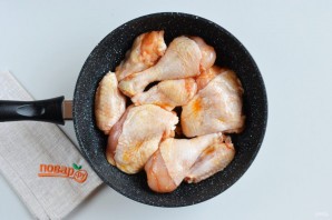 Вкусная жареная курица