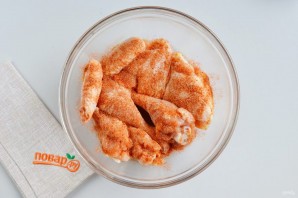 Вкусная жареная курица