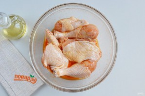 Вкусная жареная курица