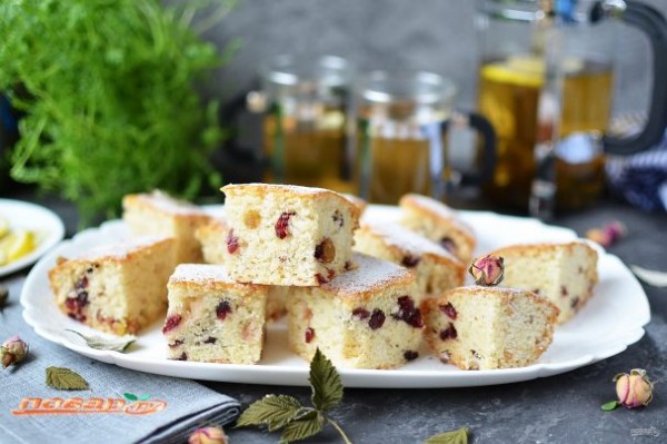 Выпечка на скорую руку! 10 рецептов вкусного манника на кефире, молоке, сметане и не только        