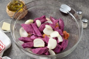 Батат с курицей в духовке Батат с курицей в духовке