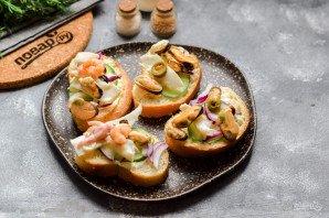 Бутерброды с морепродуктами Бутерброды с морепродуктами
