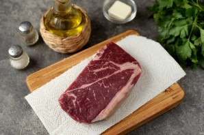 Чак ролл стейк на сковороде