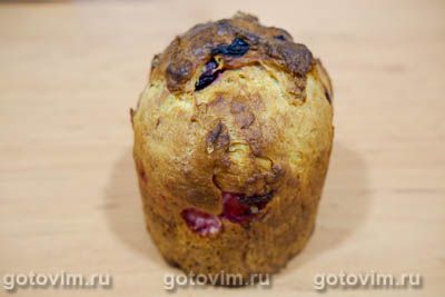 Кулич с вишней