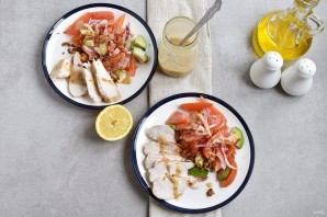 Куриный салат с авокадо