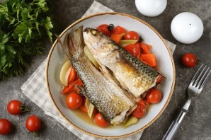 Пеленгас с овощами в духовке