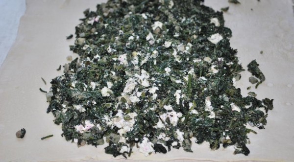 Пирог с крапивой и брынзой, пошаговый рецепт с фото