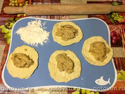 Пирожки с горохом на пару Пирожки с горохом на пару
