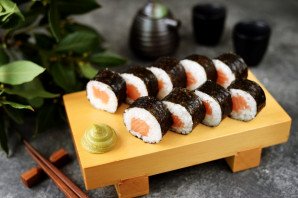 Роллы "Сяке маки" Роллы "Сяке маки"